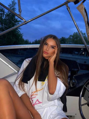 Проститутка Карина, 24 года, г. Новоуральск